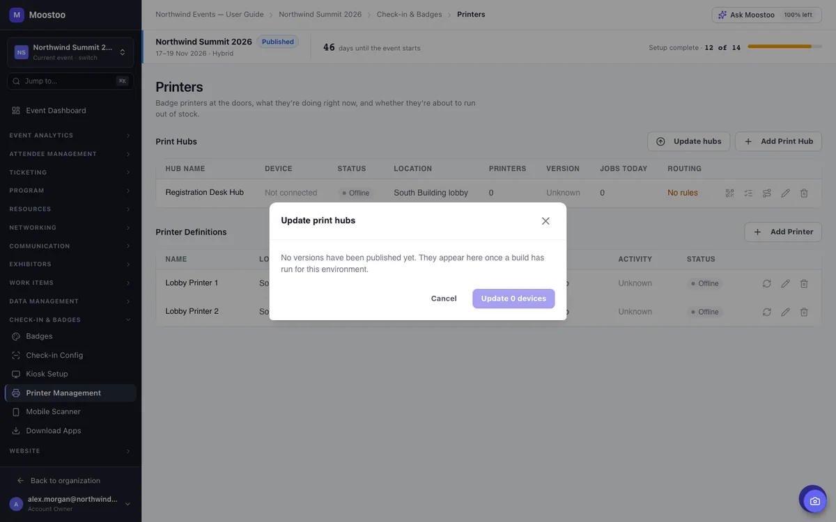 The Update print hubs dialog with a version picker and the list of devices to select